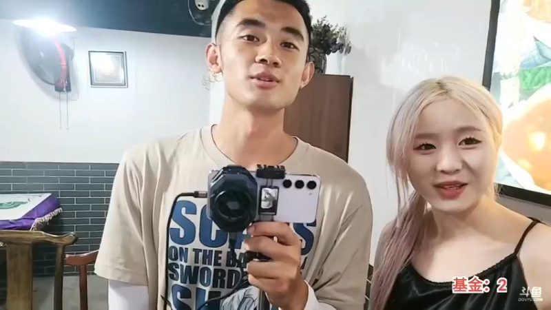 人生赢家 猪哥和757小川玩游戏聊感情，突然认真了