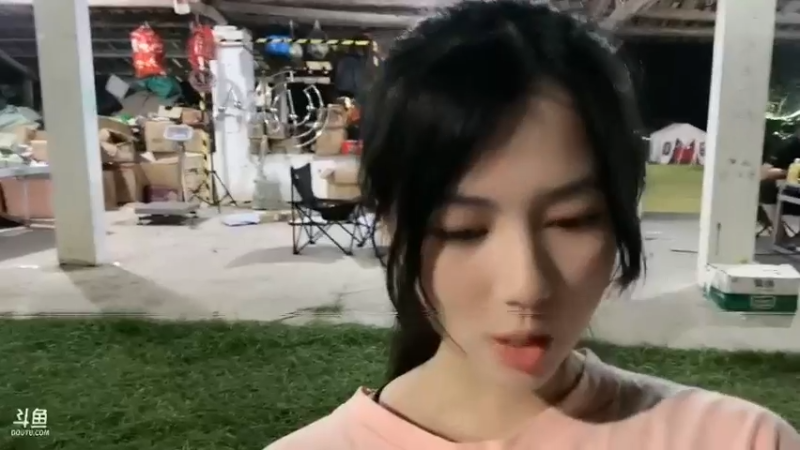 洪湖乡野趣味团播美女盐盐很可爱啊