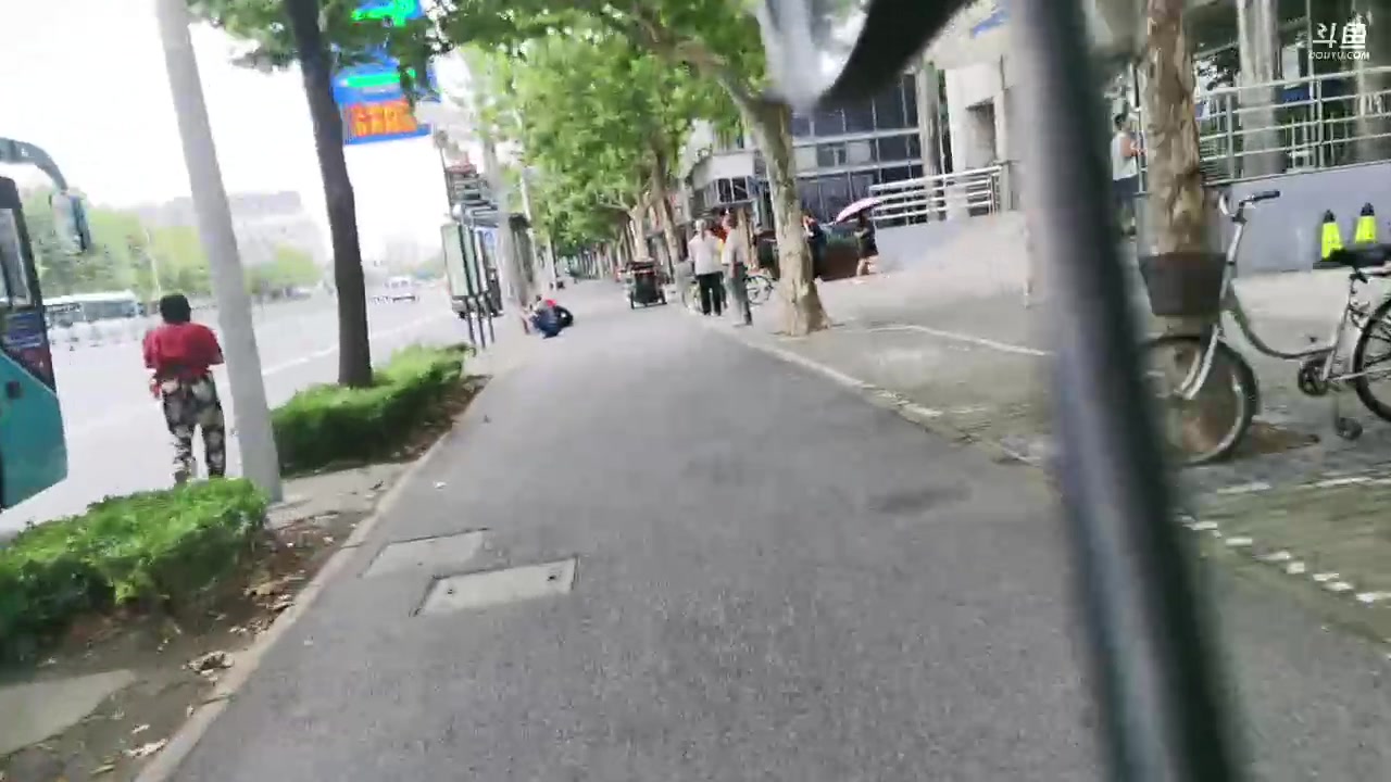 【2023-08-20 10点场】三时小周每娘娘：好久没坐我小电驴了吧？