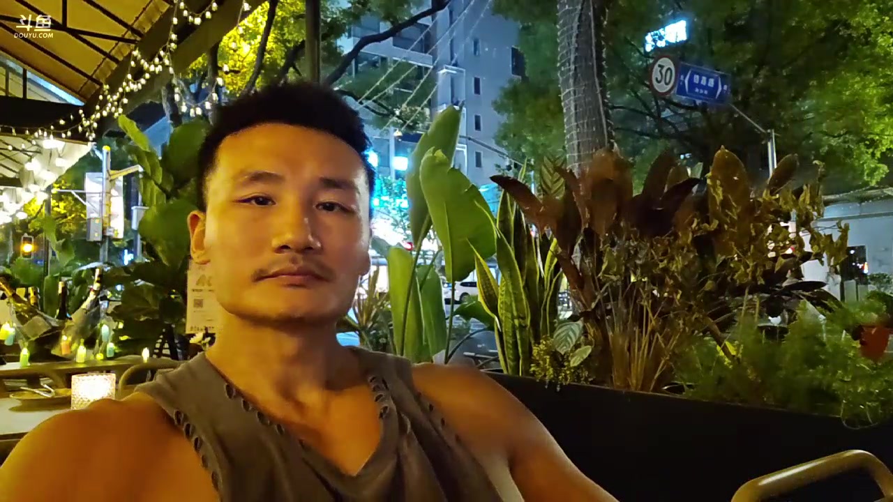 【2023-08-21 21点场】黑人毅：比赛越来越近了