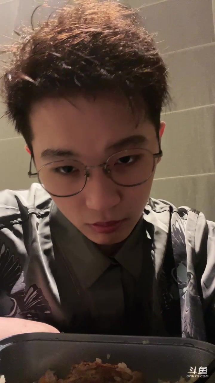 【2023-08-22 13点场】你超Q的：七夕快乐开播打会儿排位