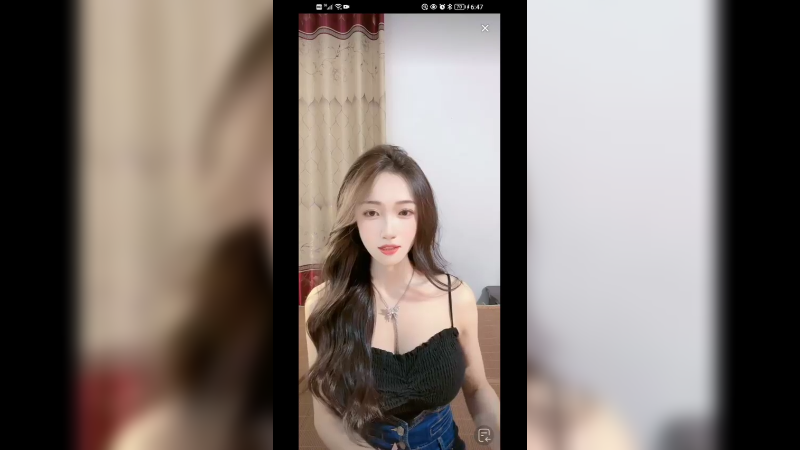 美女主播聊天，真漂亮啊