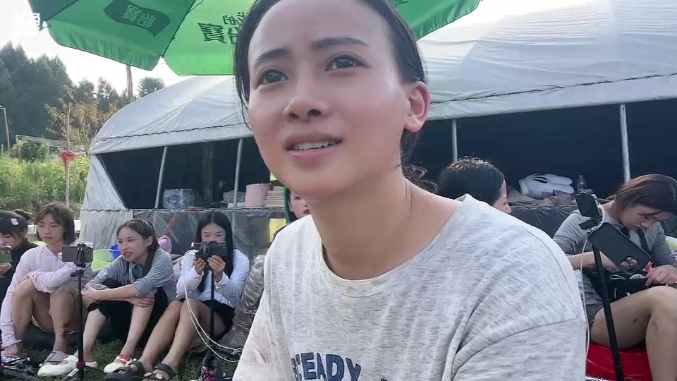 【2023-8-22 17点场】惠娜娜呀:【小奶团】七夕快乐～985团播