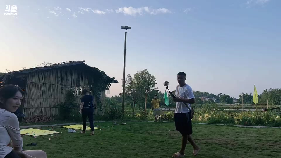 【2023-8-21 18点场】惠娜娜呀:【小奶团】祝道宝涛哥生日快乐，985团播