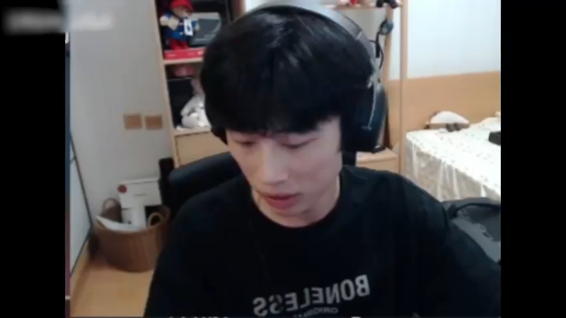 【三明治z】别人有老婆有孩子还那么上进，你却像个小丑