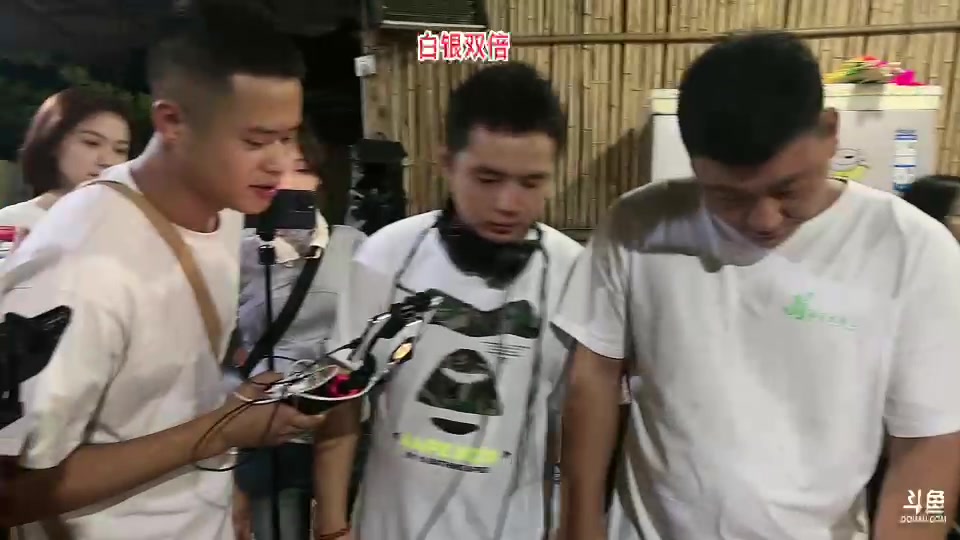 【2023-8-23 23点场】惠娜娜呀:【小奶团】985团播