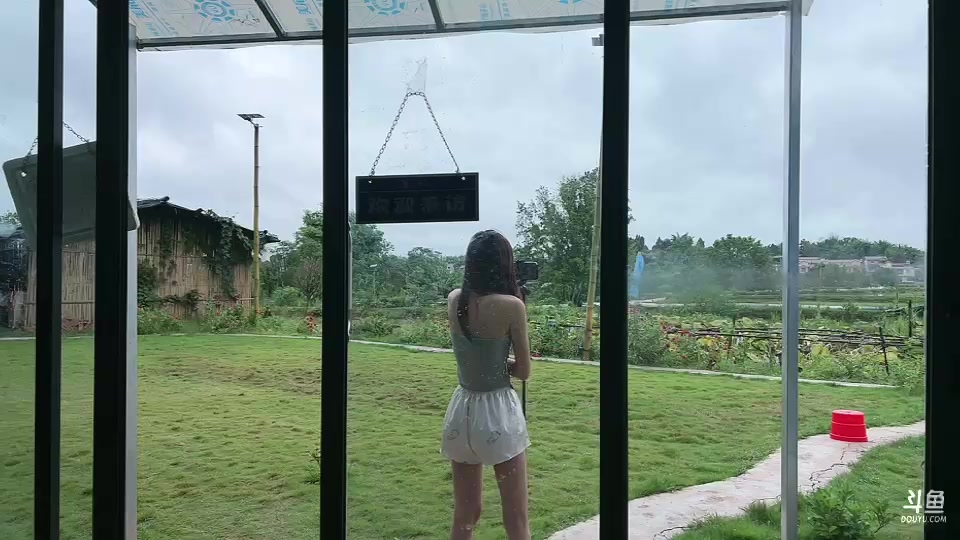 【2023-8-26 14点场】惠娜娜呀:【小奶团】985团播