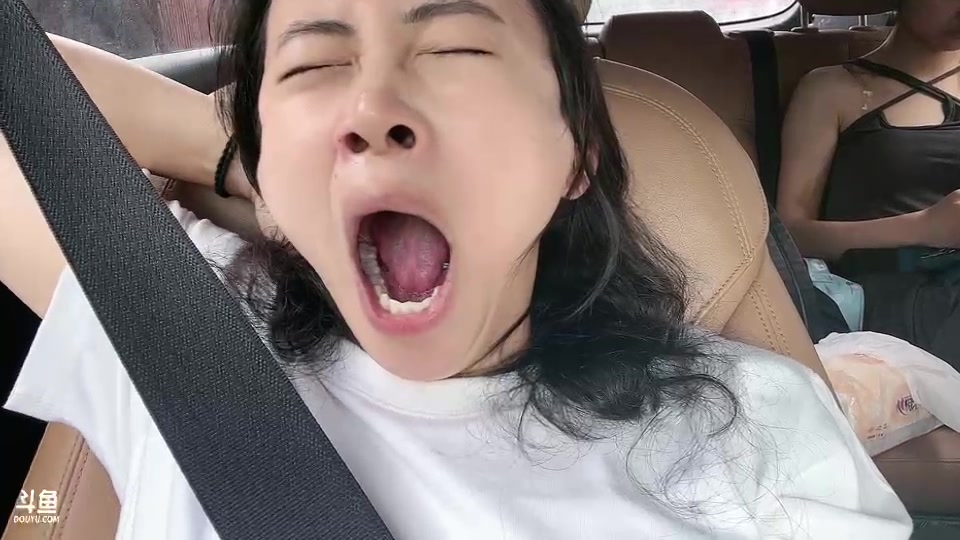 【2023-8-25 13点场】惠娜娜呀:【小奶团】985团播