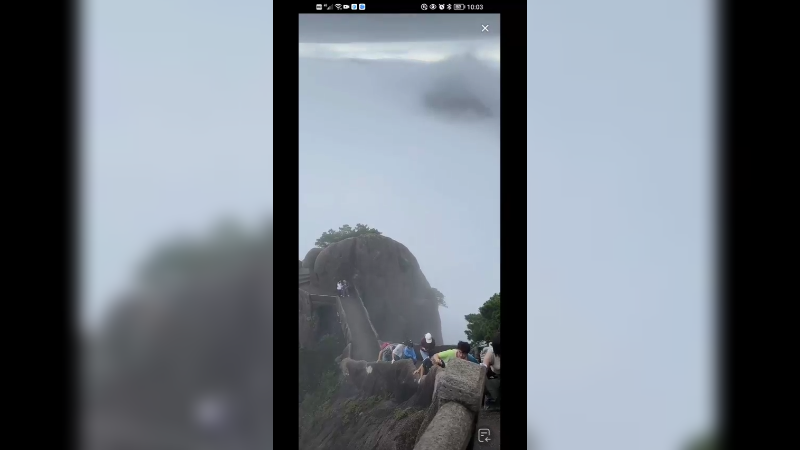 今天爬黄山看到了云海真好看啊