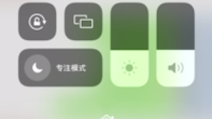 包包QuQ发布了一个斗鱼视频2023-09-03