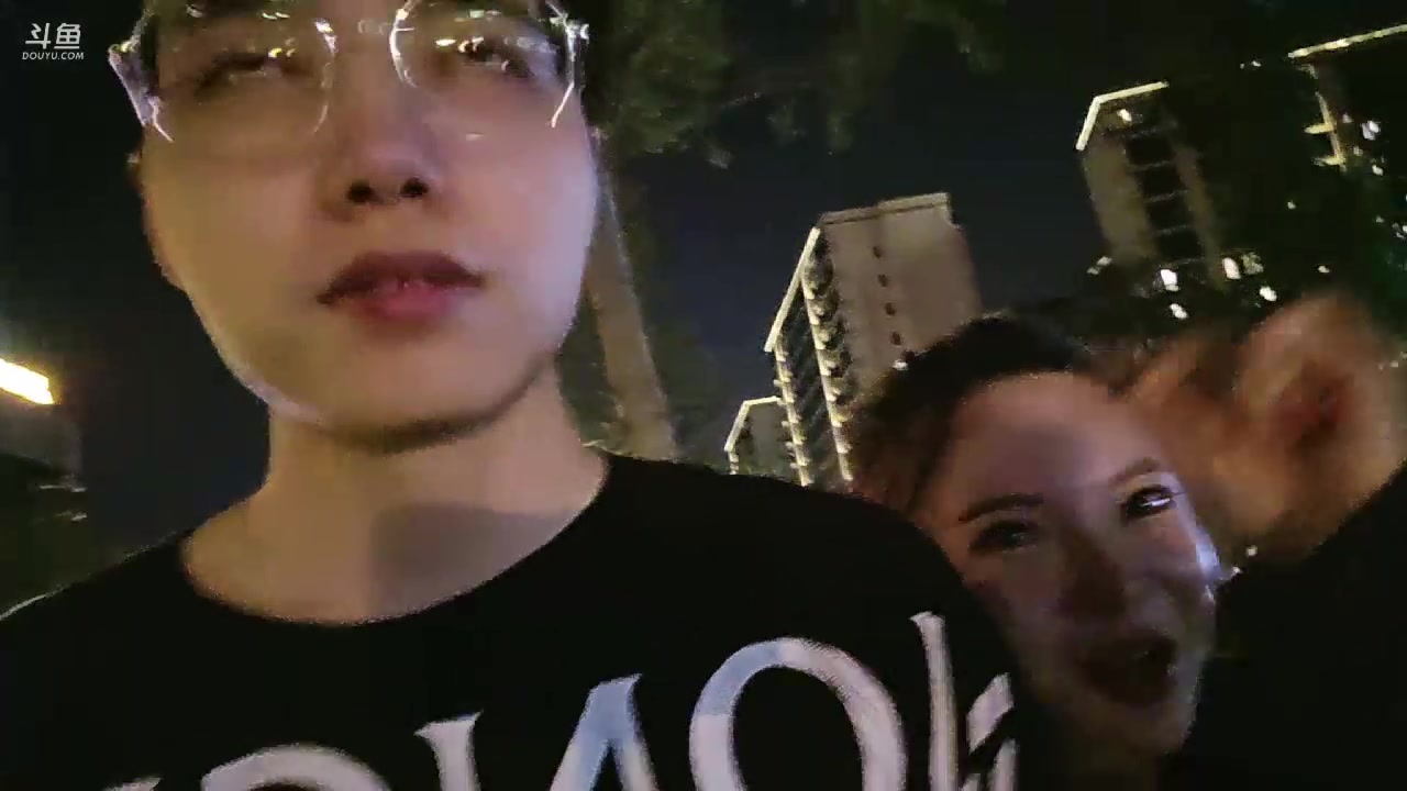 【2023-09-03 20点场】南波儿大魔王丶：约见漂亮MM见面！
