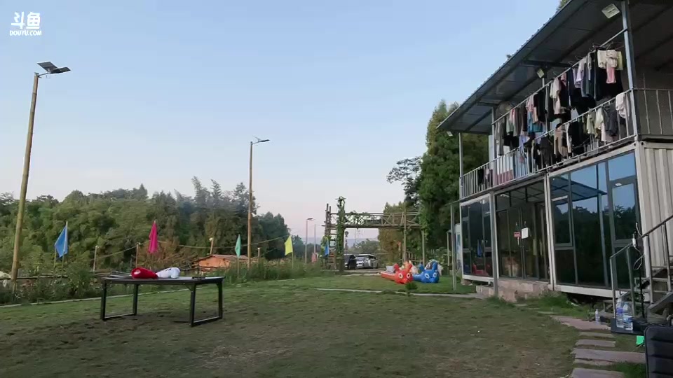 【2023-8-31 18点场】惠娜娜呀:【小奶团】985团播