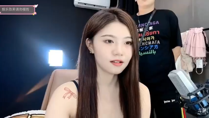 博哥让女主播直接随机PK，让她上嘴脸