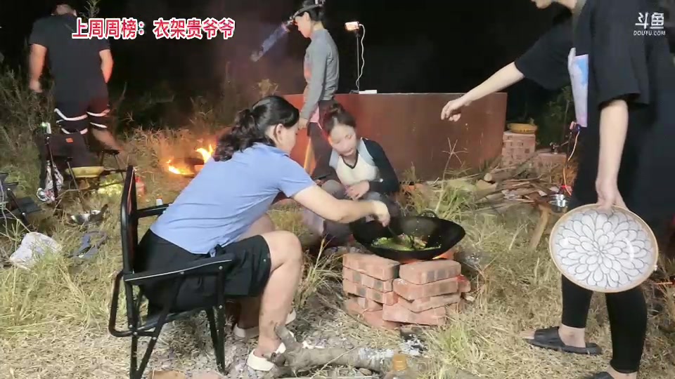 【2023-9-5 19点场】惠娜娜呀:【小奶团】985团播