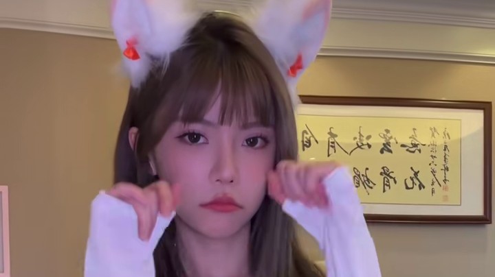 笨蛋美女