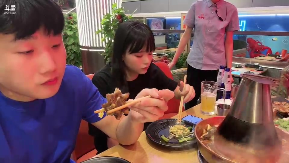 【2023-09-08 00点场】胸肌很大的良小伞：出来吃饭和小树出来庆生！巨龙族集合！