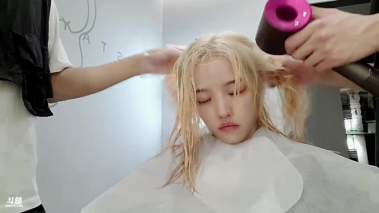 【2023-09-07 06点场】唐6儿：【小奶团】是精致的juju女孩