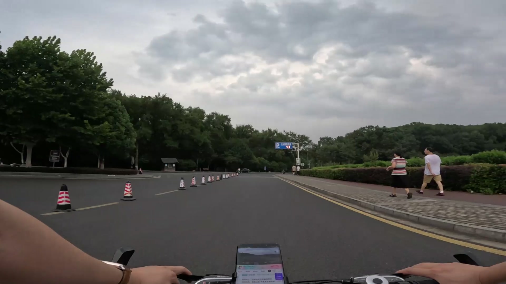 【2023-09-10 16点场】刘灶灶：刘灶灶的瓷器铺，一毛办卡