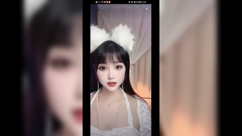 美女小姐姐绑着头发好看啊