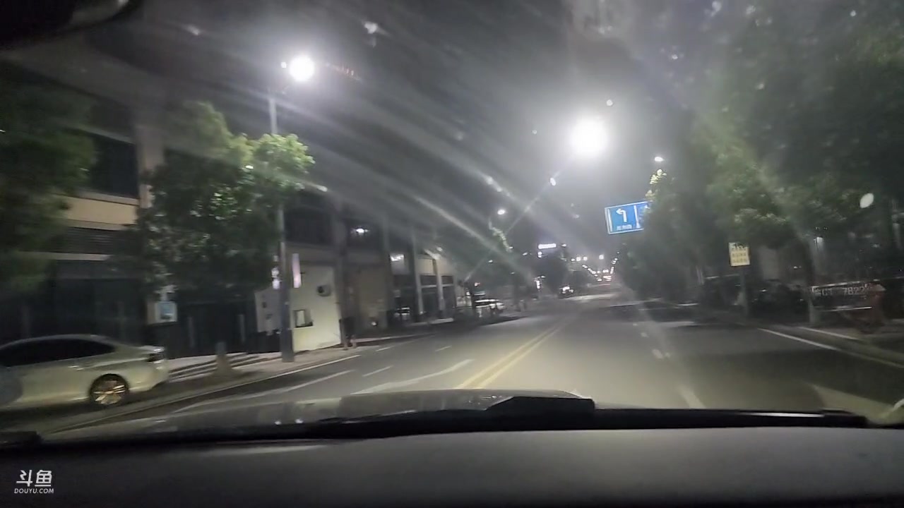 【2023-09-03 02点场】别问问就黑皮：星期二下午三点播 身体不舒服