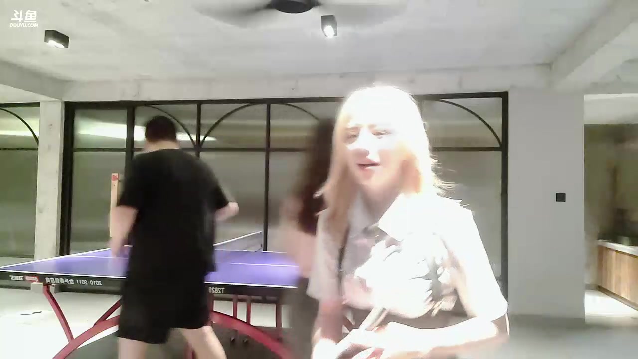 【2023-9-11 20点场】唐6儿:【小奶团】炉石DAY1在大巴上啦晚点开播