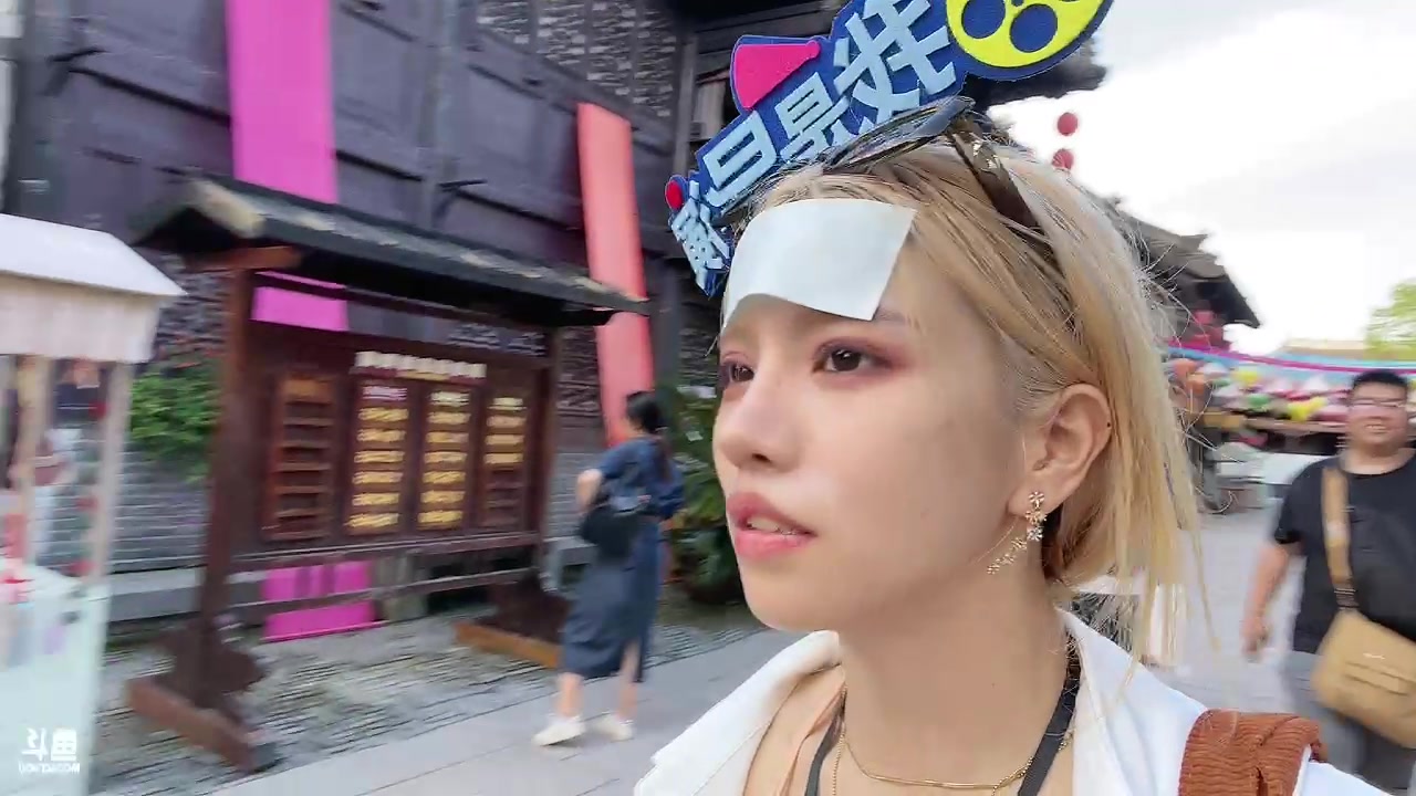 【2023-9-12 16点场】唐6儿:【小奶团】炉石DAY1在大巴上啦晚点开播