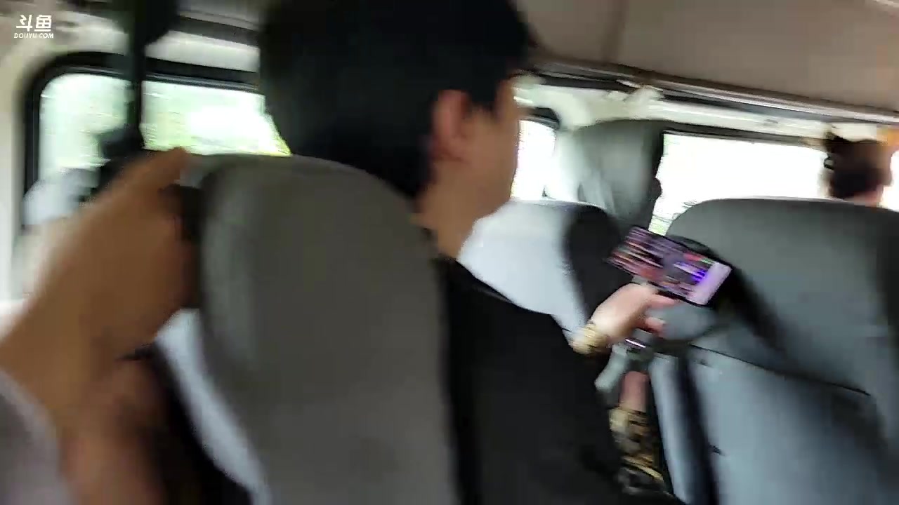 【2023-9-12 13点场】唐6儿:【小奶团】炉石DAY1在大巴上啦晚点开播