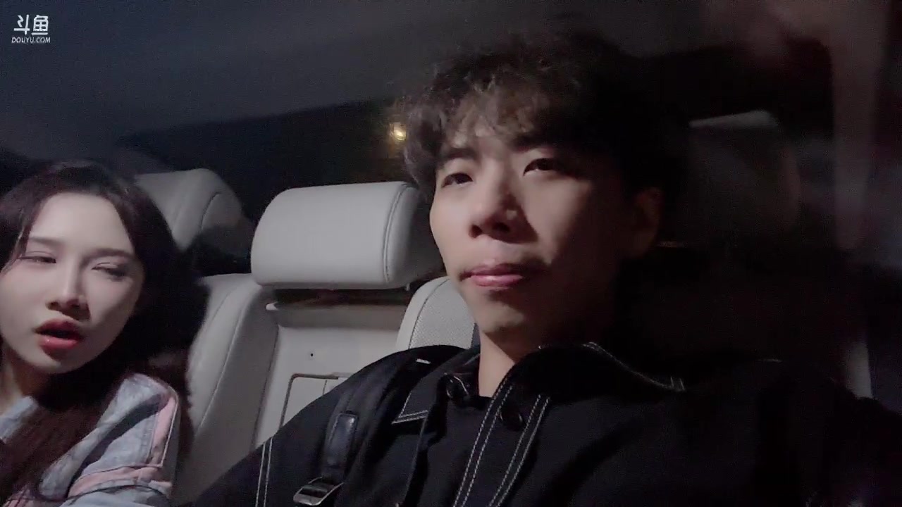 【2023-09-13 04点场】秀才冷男：在路上，到地方开播