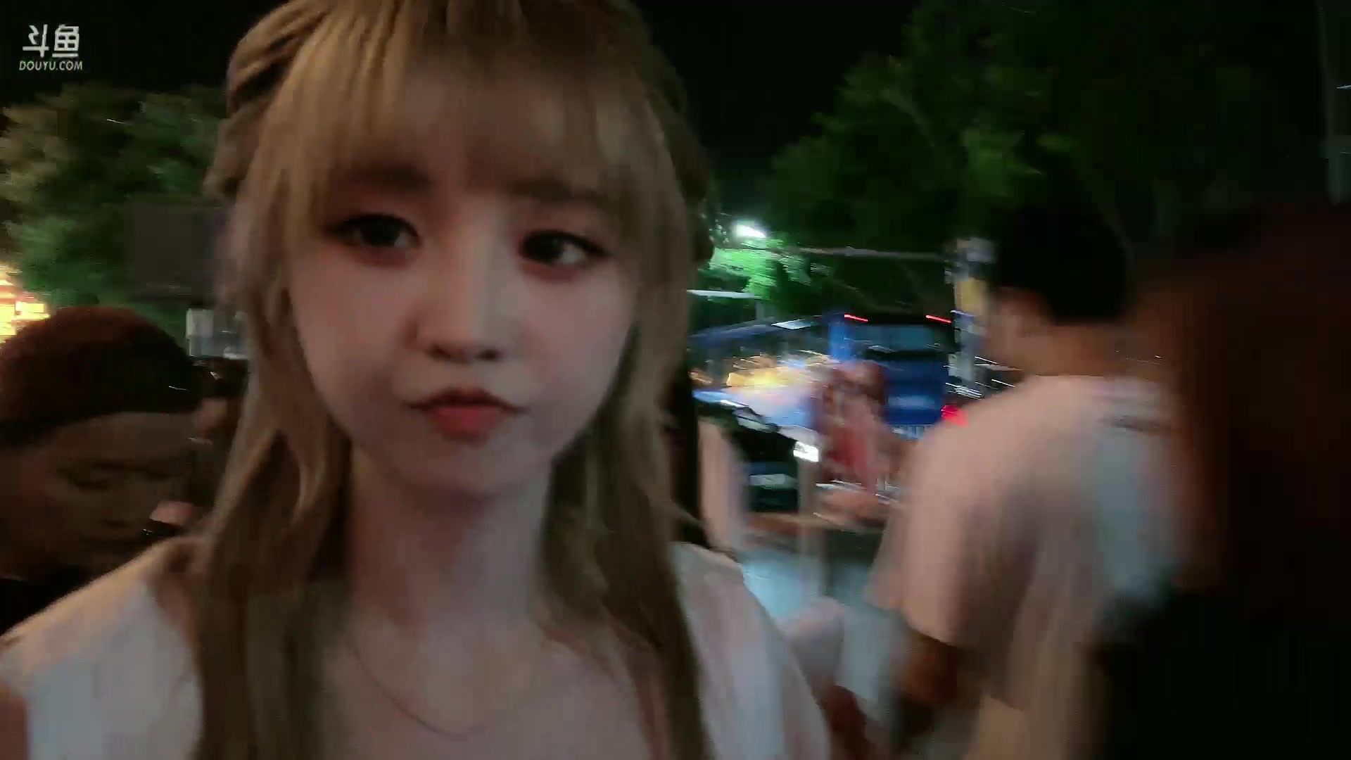 【2023-09-13 19点场】宝贝薇阿：薇薇：14号生日啦~