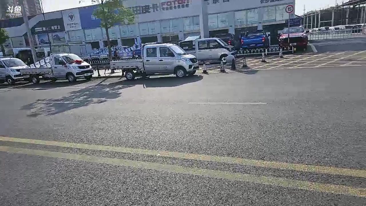 【2023-09-16 15点场】别问问就黑皮：下午2点直播呀！