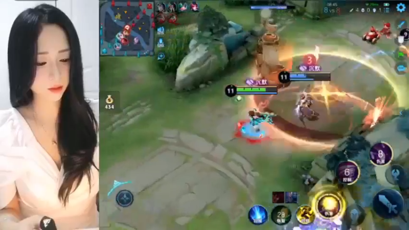 美女玩王者荣耀，毒药葫芦娃救爷爷好搞笑