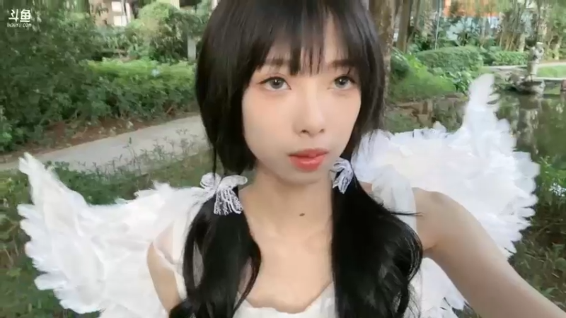 【2023-09-20 18点场】小溫dududu：【小奶团】去拍照啦～回来播