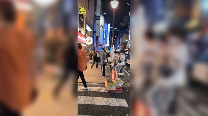 日本街头美女很多啊