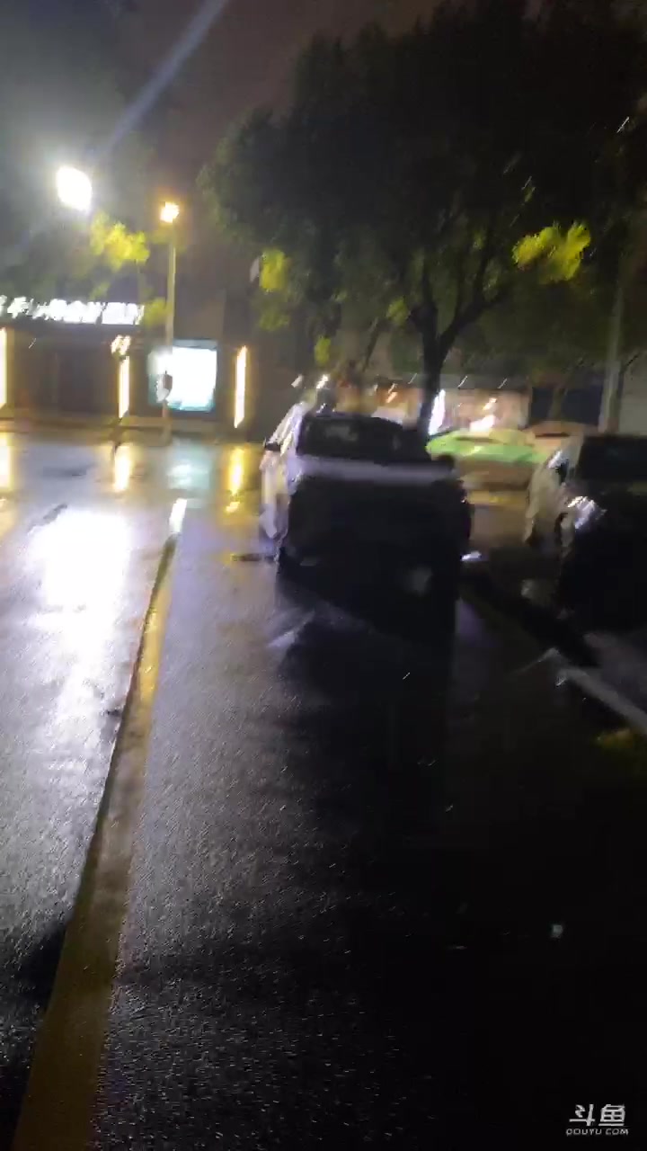 【2023-09-22 19点场】CSGO解说伟伟：18点频道活动赢鱼翅！