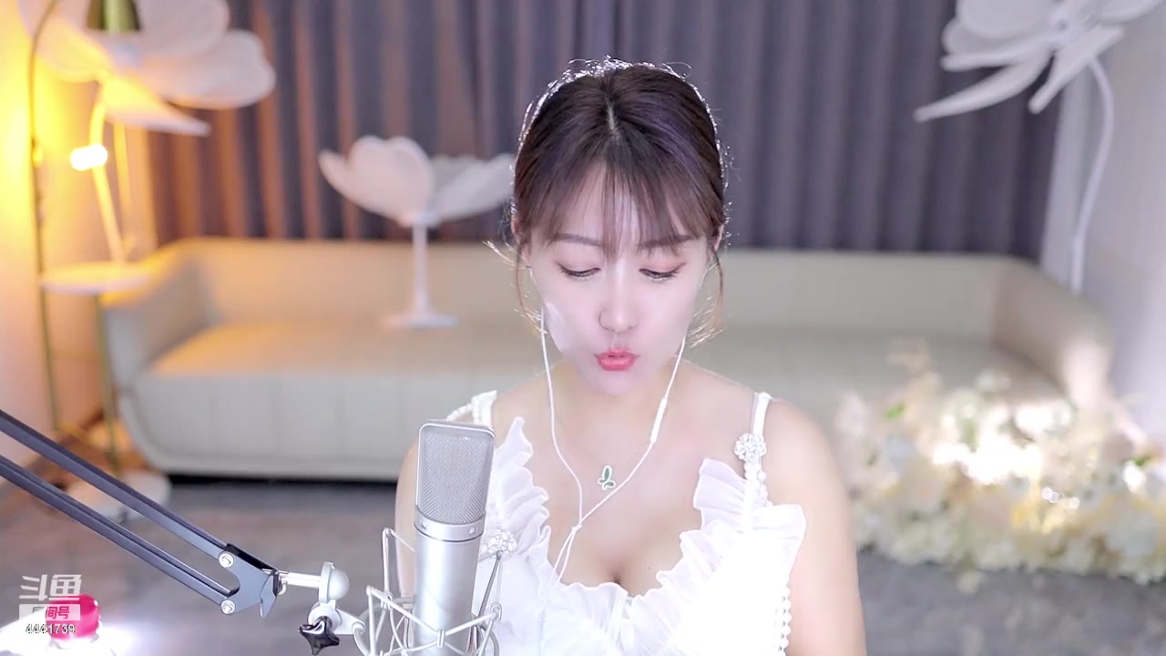 【2023-09-23 19点场】Jue美娘：好好学习天天向上 4441739