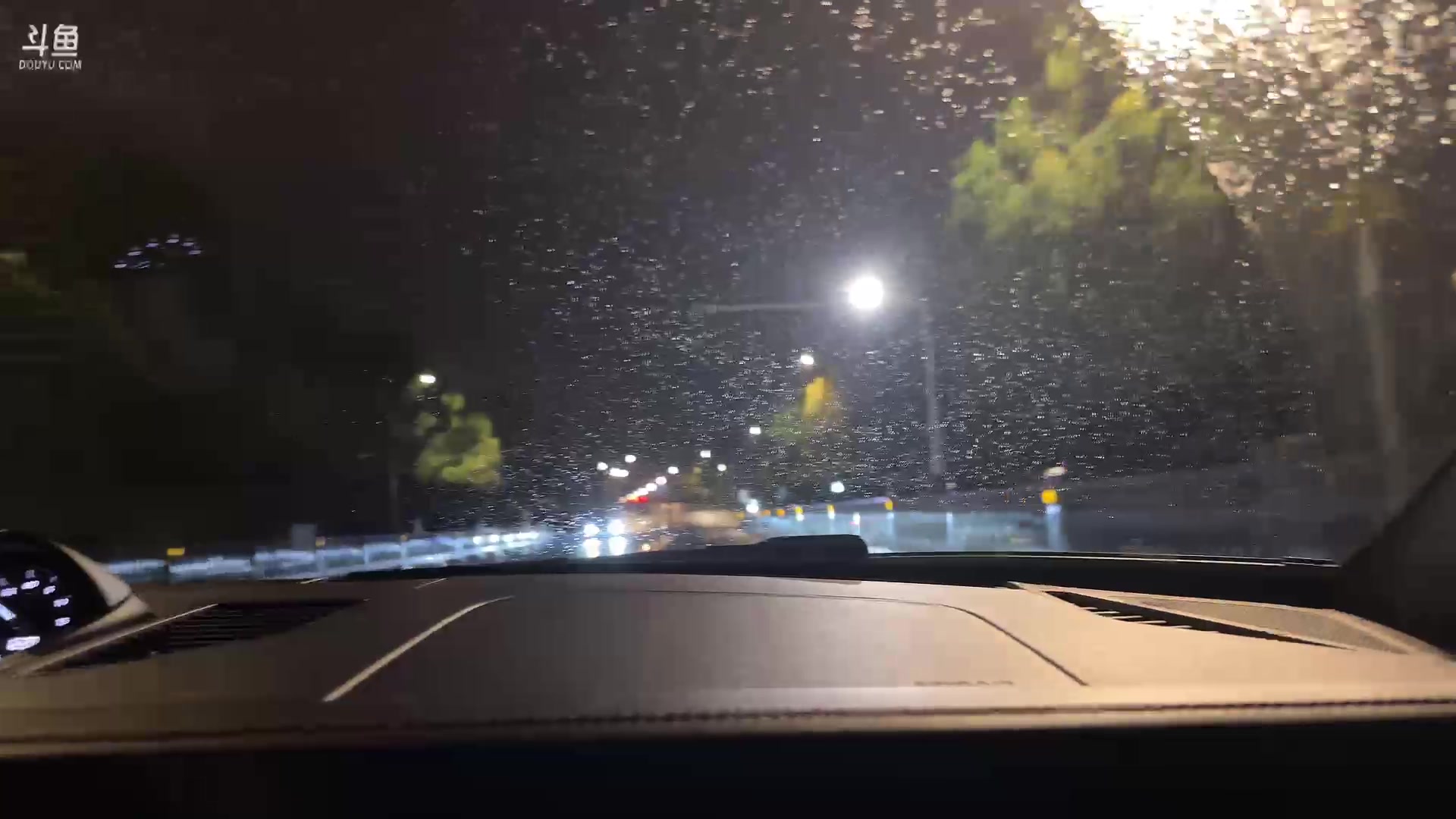 【2023-09-23 23点场】白鲨石头丶：今天双倍亲密度哦~~~~