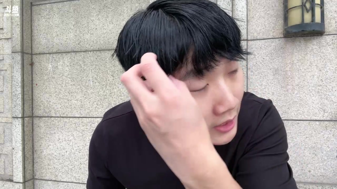 【2023-09-24 11点场】胸肌很大的良小伞：12点开始开封徒步！0.1元卡粉丝牌！
