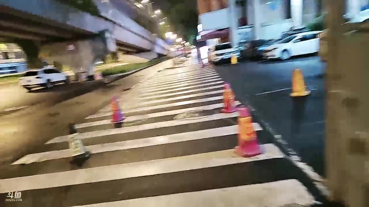 【2023-09-24 03点场】石页的第一根矛s：石页：成都徒步30公里