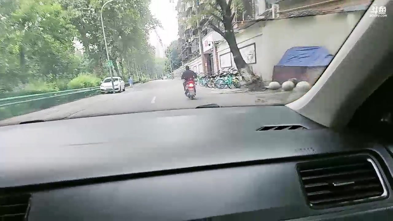 【2023-09-24 07点场】石页的第一根矛s：石页：成都徒步30公里