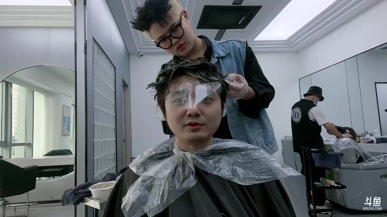 【2023-09-25 13点场】白鲨漠然Moran：灰色生活需要多点色彩