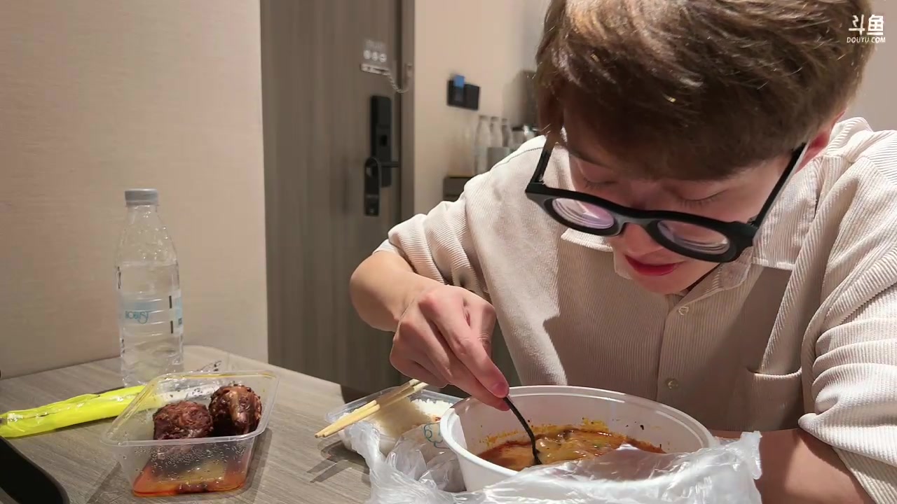 【2023-09-24 22点场】爱玩游戏的赫某人：成都游，聊会天