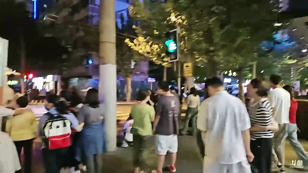 【2023-09-30 20点场】地表最强狸仔仔哟：【钻石双倍+0.1元粉丝牌】带包包玩！