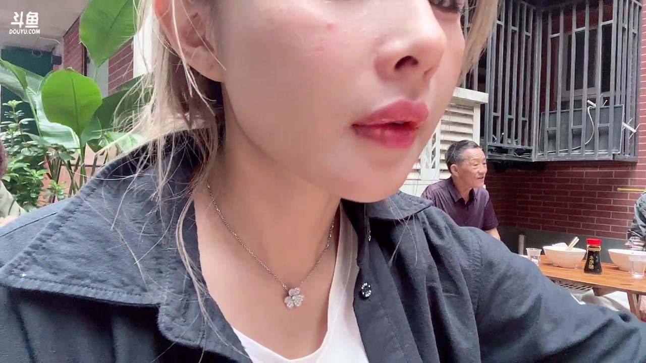 【2023-10-01 08点场】果冻cc007：到山底下播  5点来
