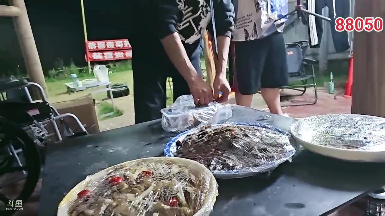 【2023-10-01 18点场】别问问就黑皮：祝歌神生日快乐！身体健康！