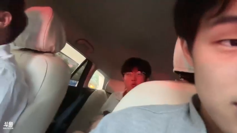 【2023-10-04 17点场】鹿小鸣l：试一下笔记本