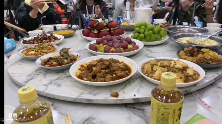 草草今天吃大餐，合成vip