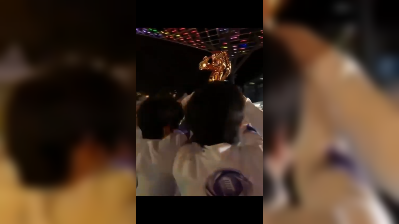 我们是冠军（香槟开起来）