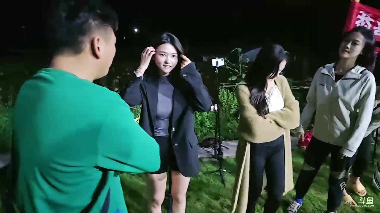 【2023-10-07 20点场】秀才冷男：985体验！0.1元粉丝牌黄金卡已开~