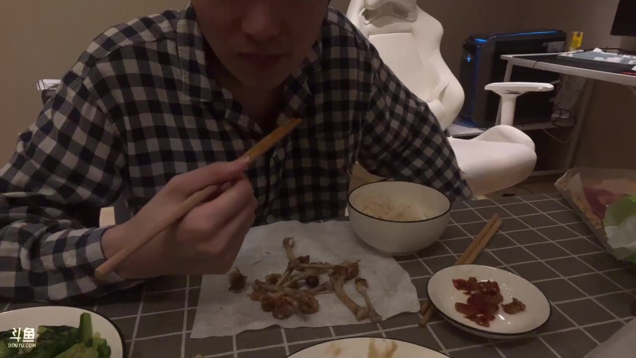 【2023-10-09 19点场】大胖狗koko：自食其力 晚上练刀