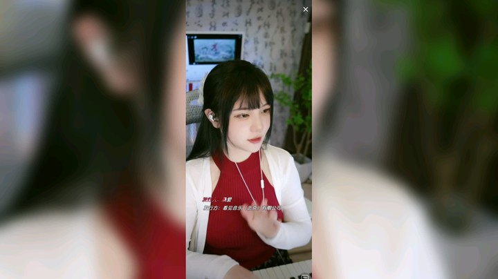 美女唱歌好听，很懂直播套路